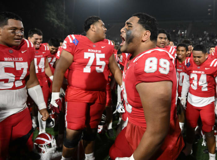 St John Bosco vs Mater Dei October 7, 2022 Photo-Heston Quan69 (1)